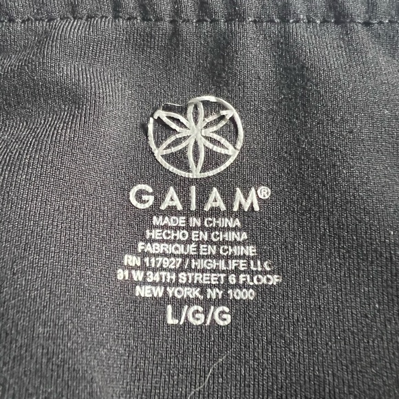 Ladies Gaiam capri yoga pants Black size Large - Picture 3 of 3